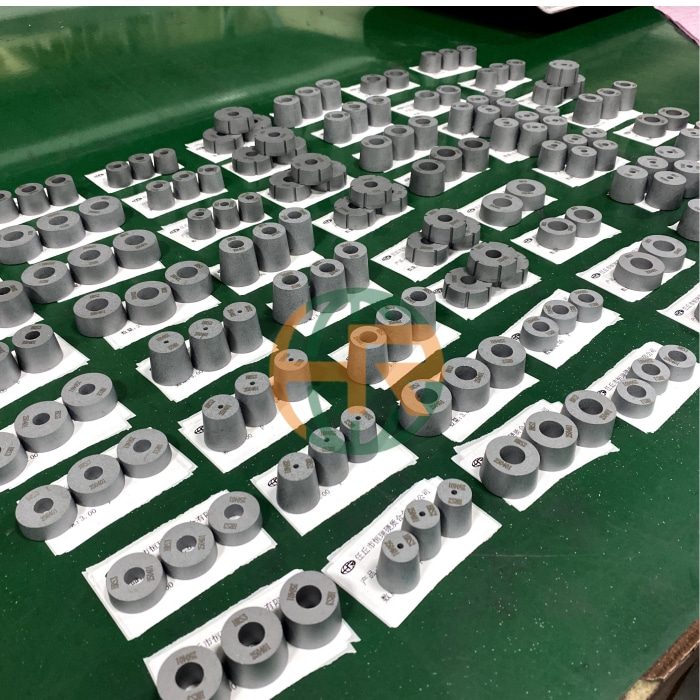 多工位硬質(zhì)合金冷鐓模 鎢鋼螺帽模